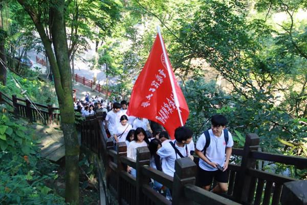 传统工厂拥抱数字化：有“智”有“质”